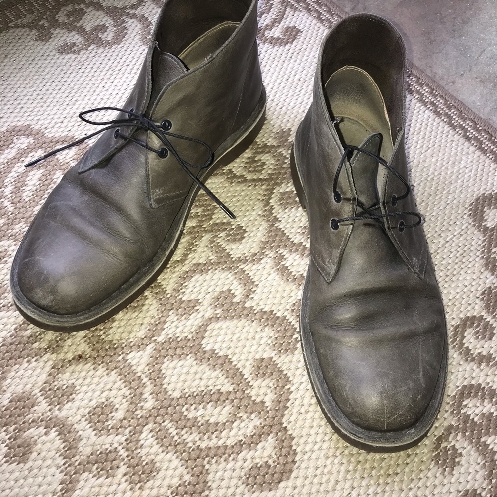 Clarks Bushacre gray boots